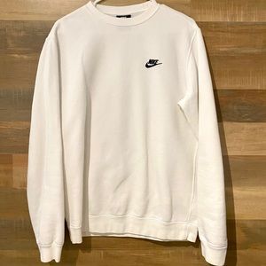 Fresh white Nike crew neck.